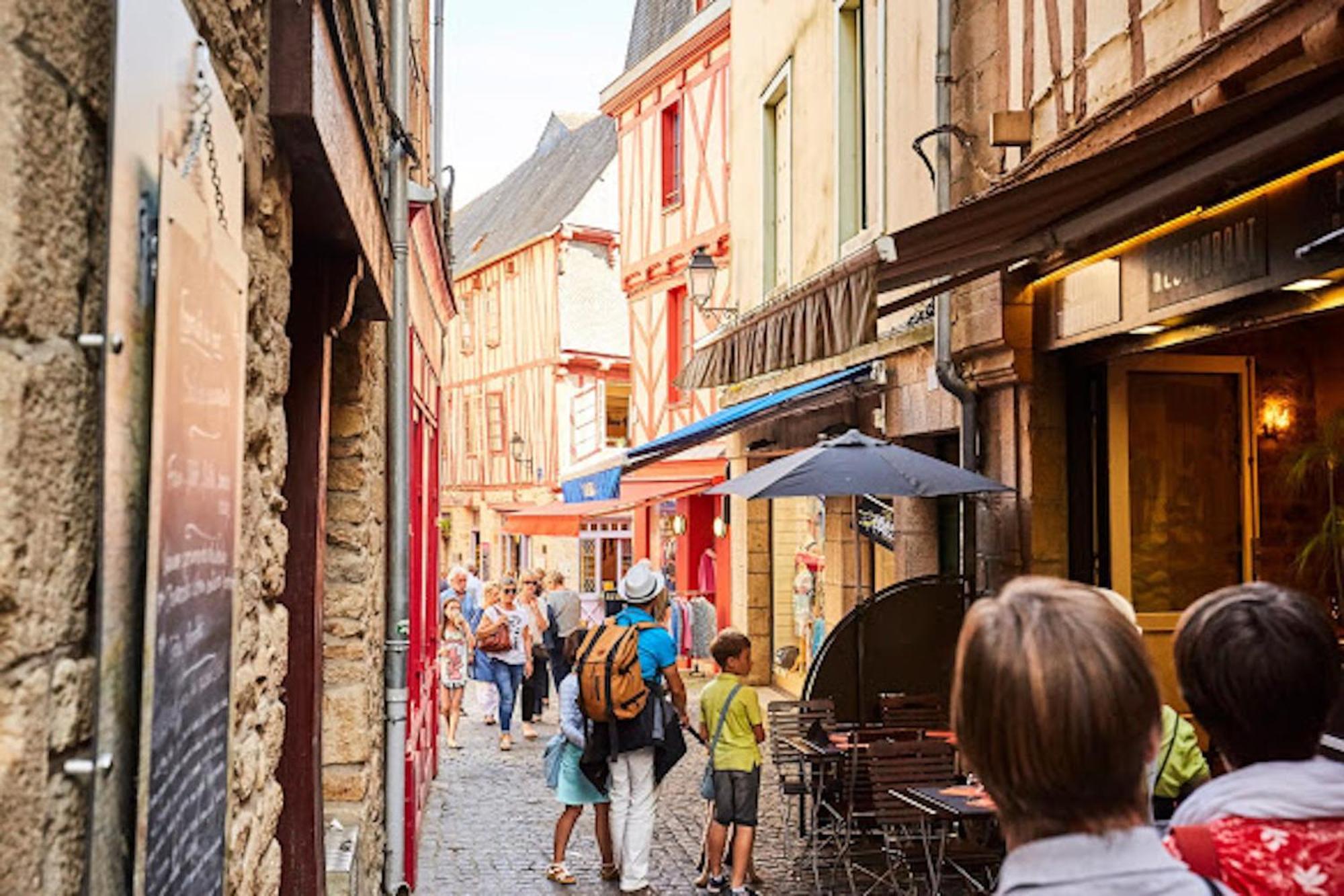 Appartement Neuf Rdc Avec Terrasse A Vannes Centre Bagian luar foto